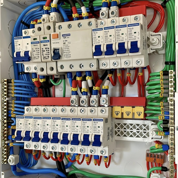 Montagem de Quadro de Distribuição